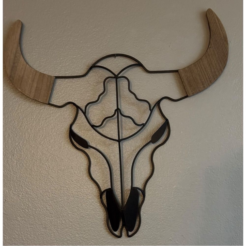 Rustic Bull Skull Metal Wall Decor